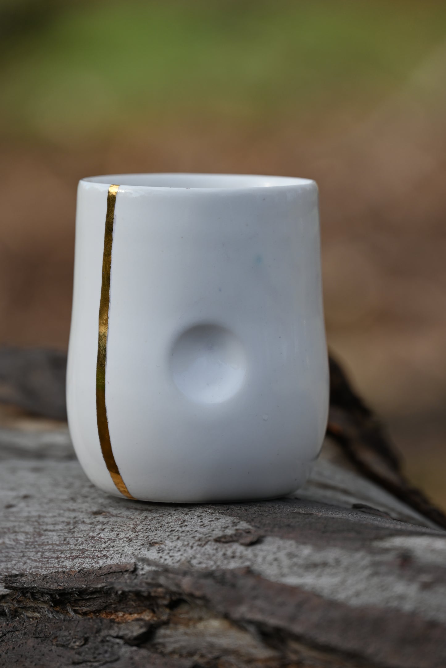 Porcelain Gold Stripe Thumb Mug