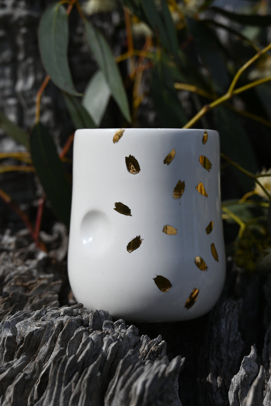 Gold Spots Porcelain Thumb Mug