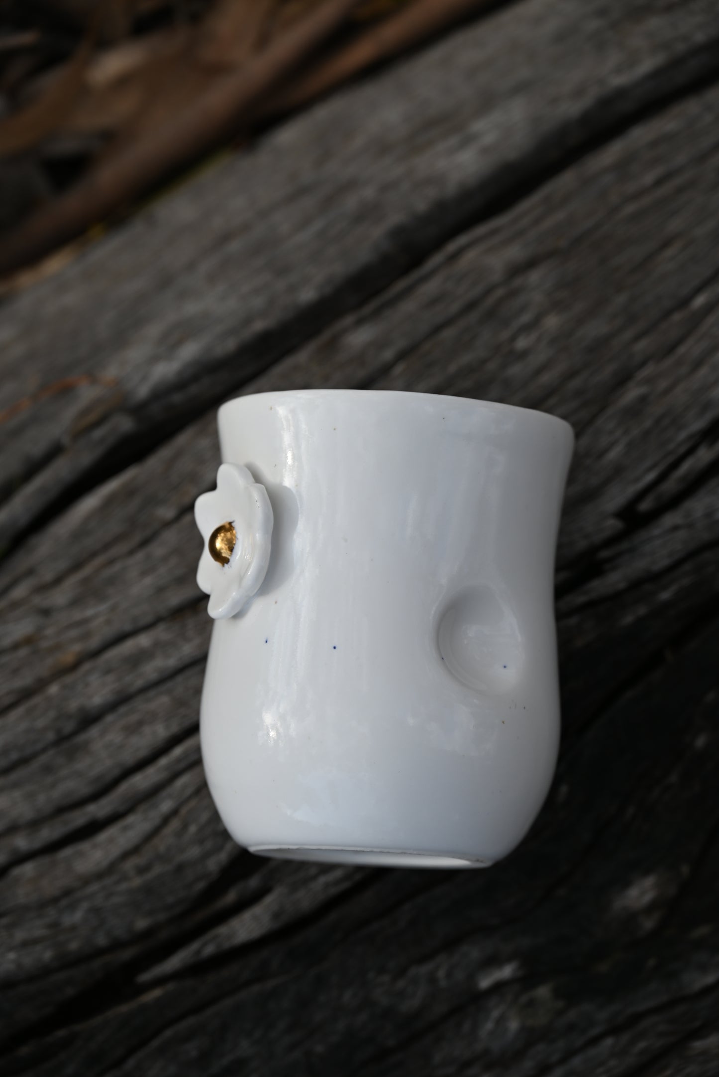 Porcelain Gold Flower Thumb Mug